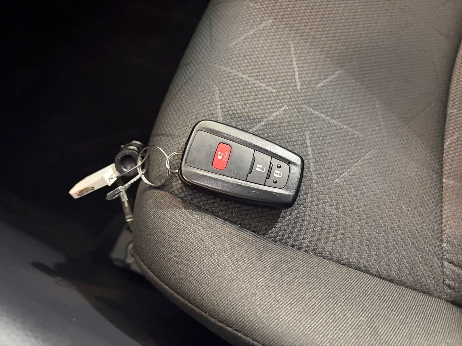 Thumbnail: 2025 Toyota RAV4 - 23