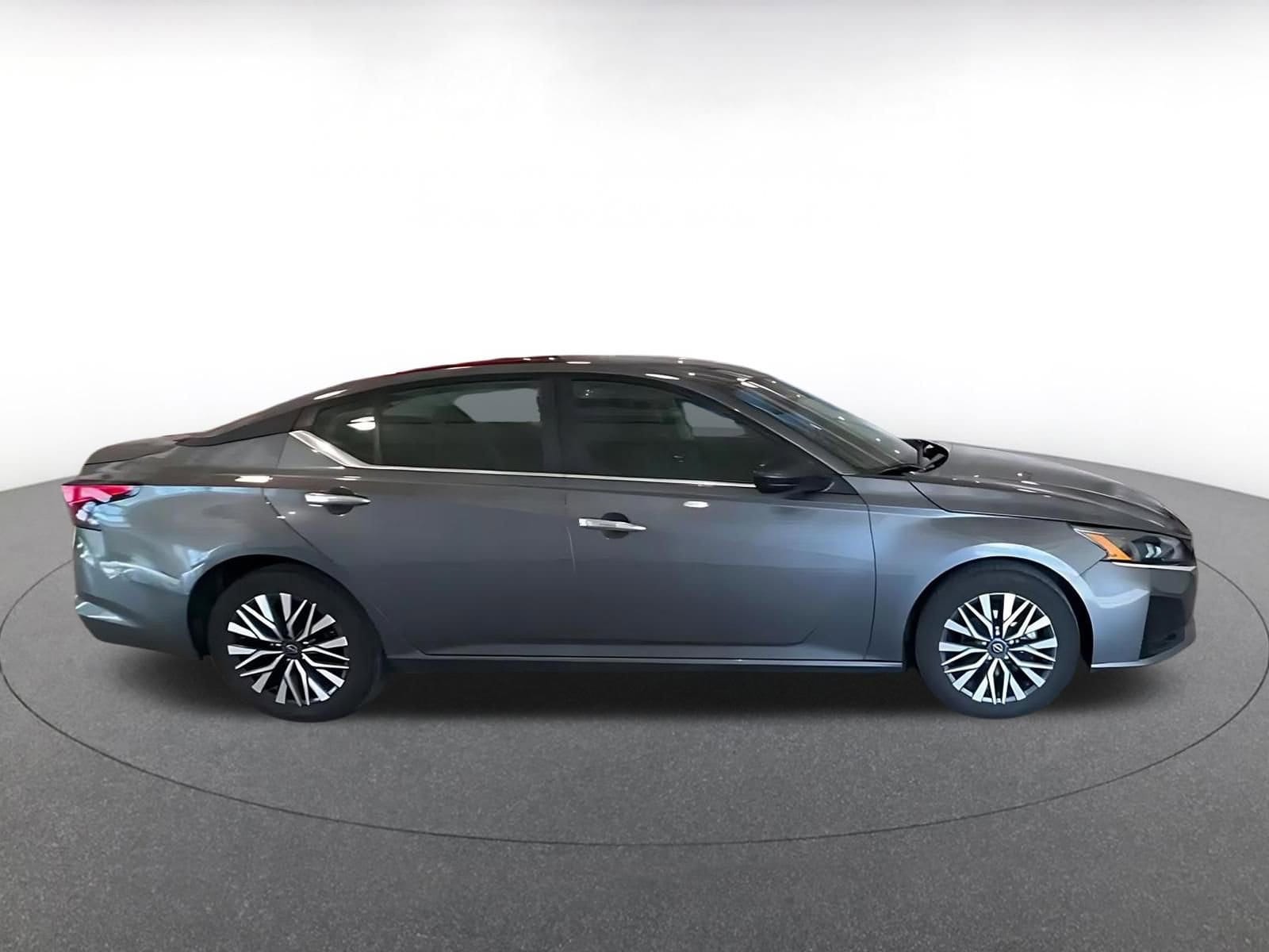 Thumbnail: 2025 Nissan Altima - 16