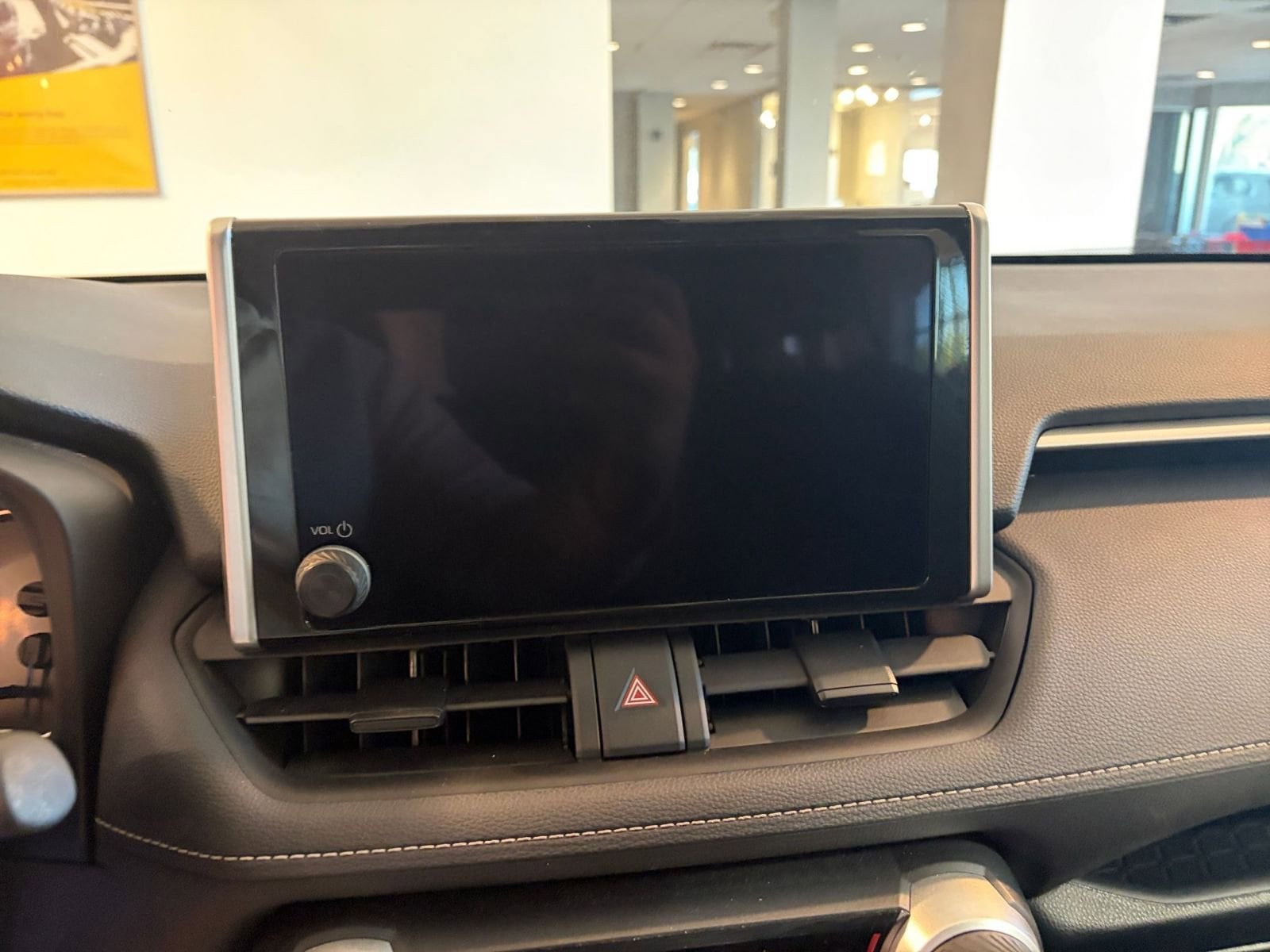 Thumbnail: 2025 Toyota RAV4 - 18