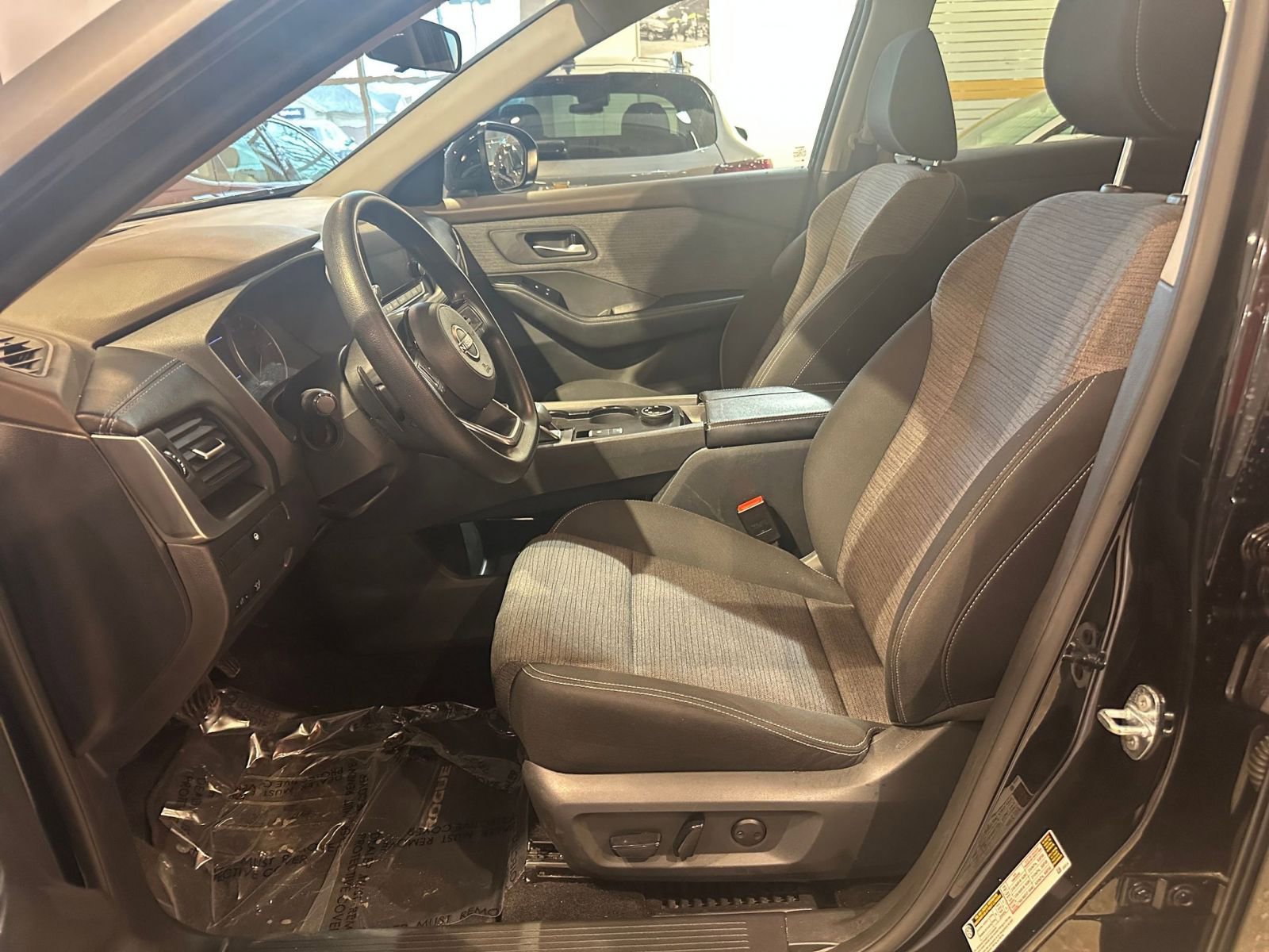 Thumbnail: 2023 Nissan Rogue - 27