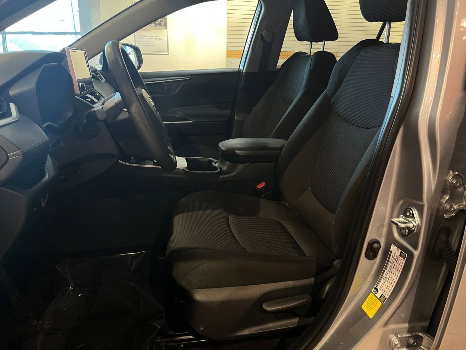 Thumbnail: 2025 Toyota RAV4 - 25