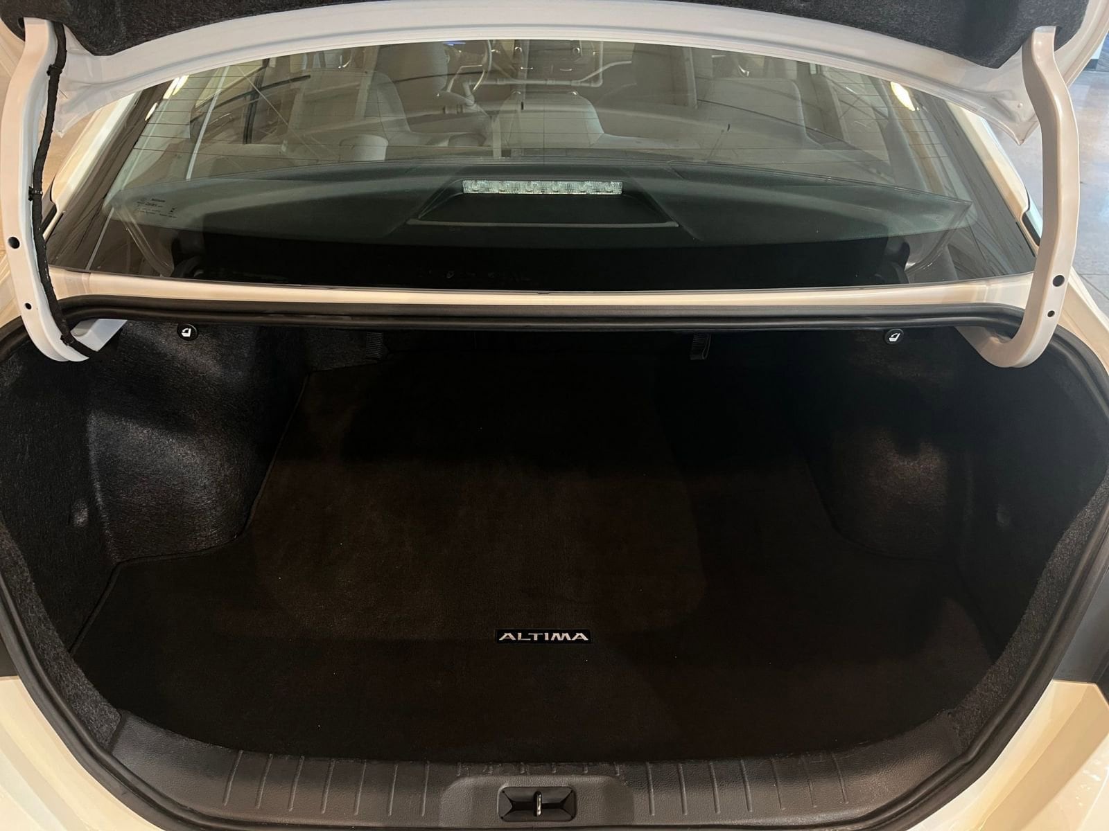 Thumbnail: 2025 Nissan Altima - 31