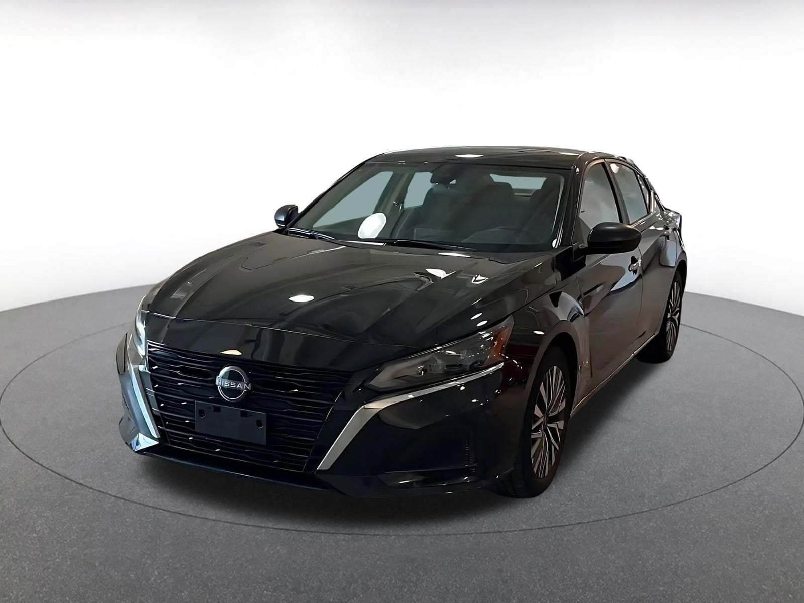 Thumbnail: 2025 Nissan Altima - 7