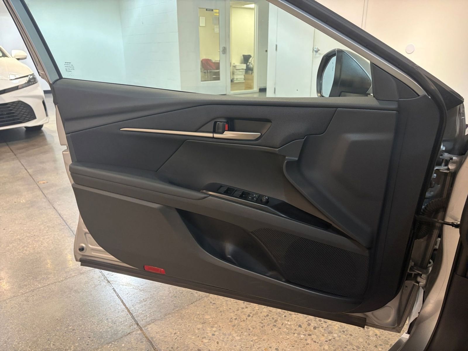 Thumbnail: 2025 Toyota Camry - 20