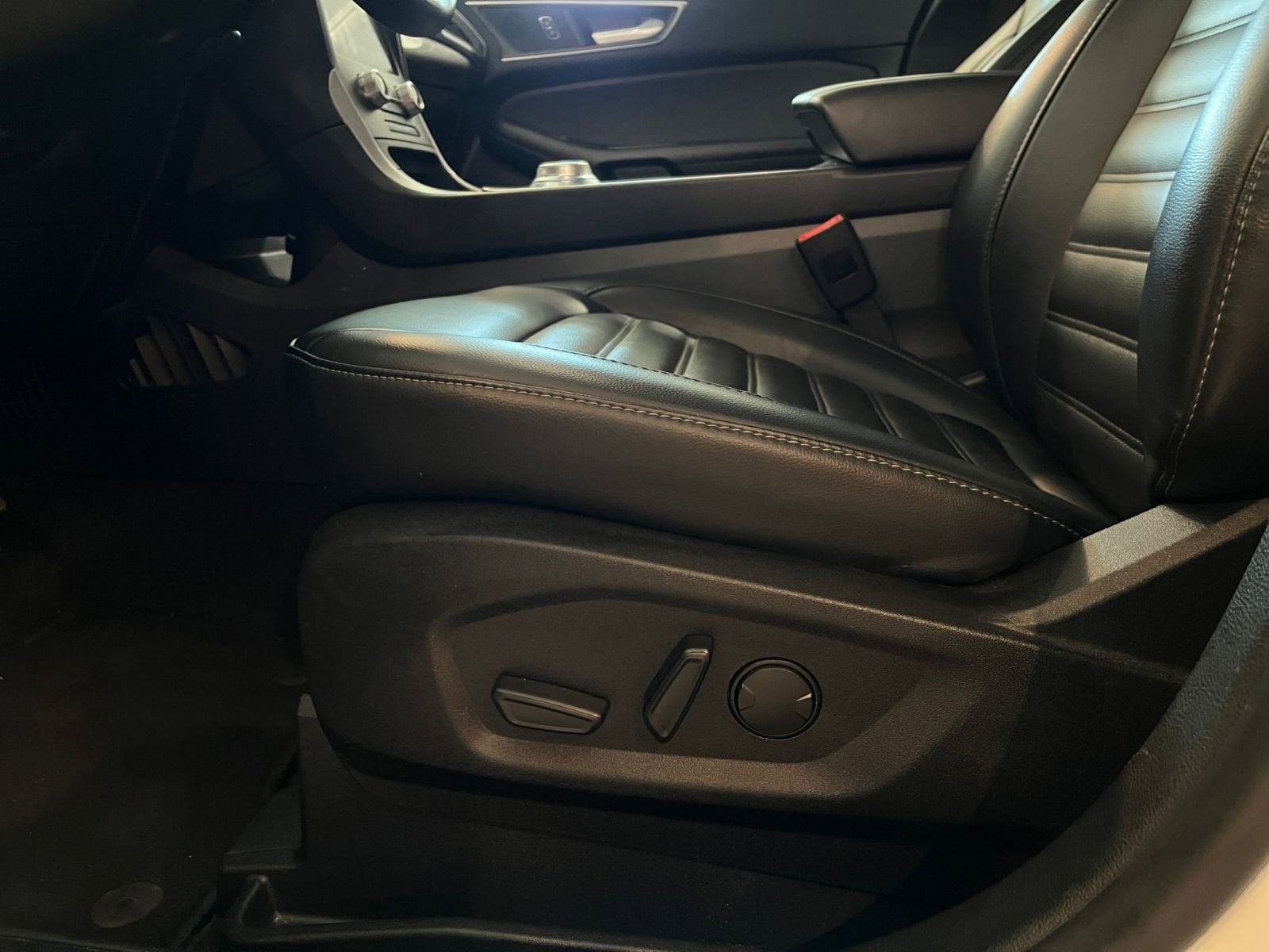 Thumbnail: 2024 Ford Edge - 23