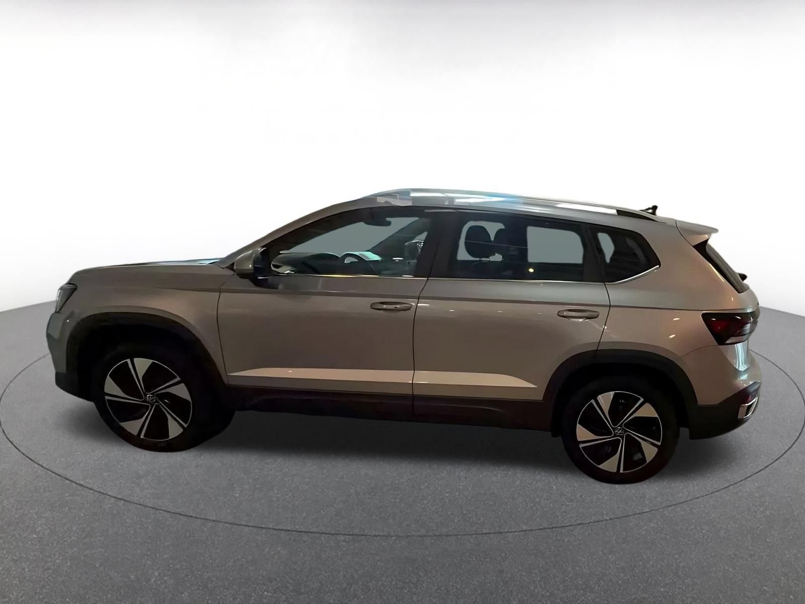 Thumbnail: 2026 Volkswagen Taos - 9