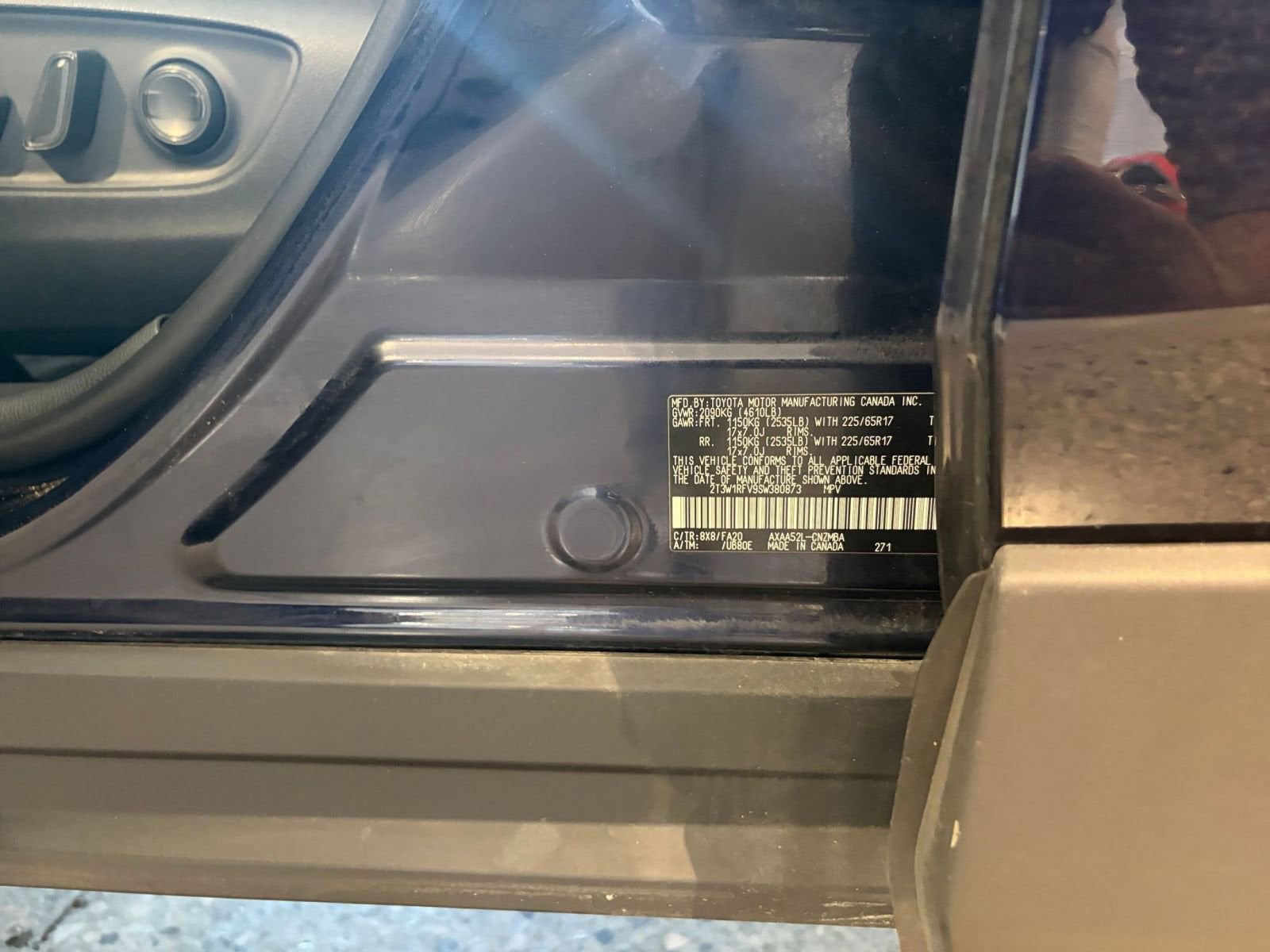 Thumbnail: 2025 Toyota RAV4 - 30