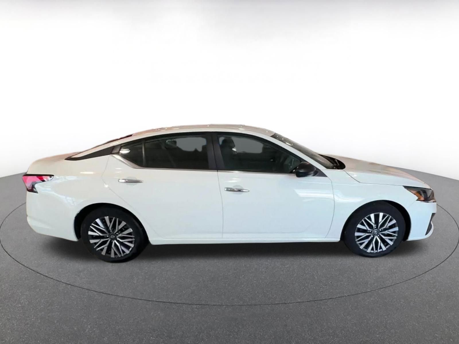 Thumbnail: 2025 Nissan Altima - 15