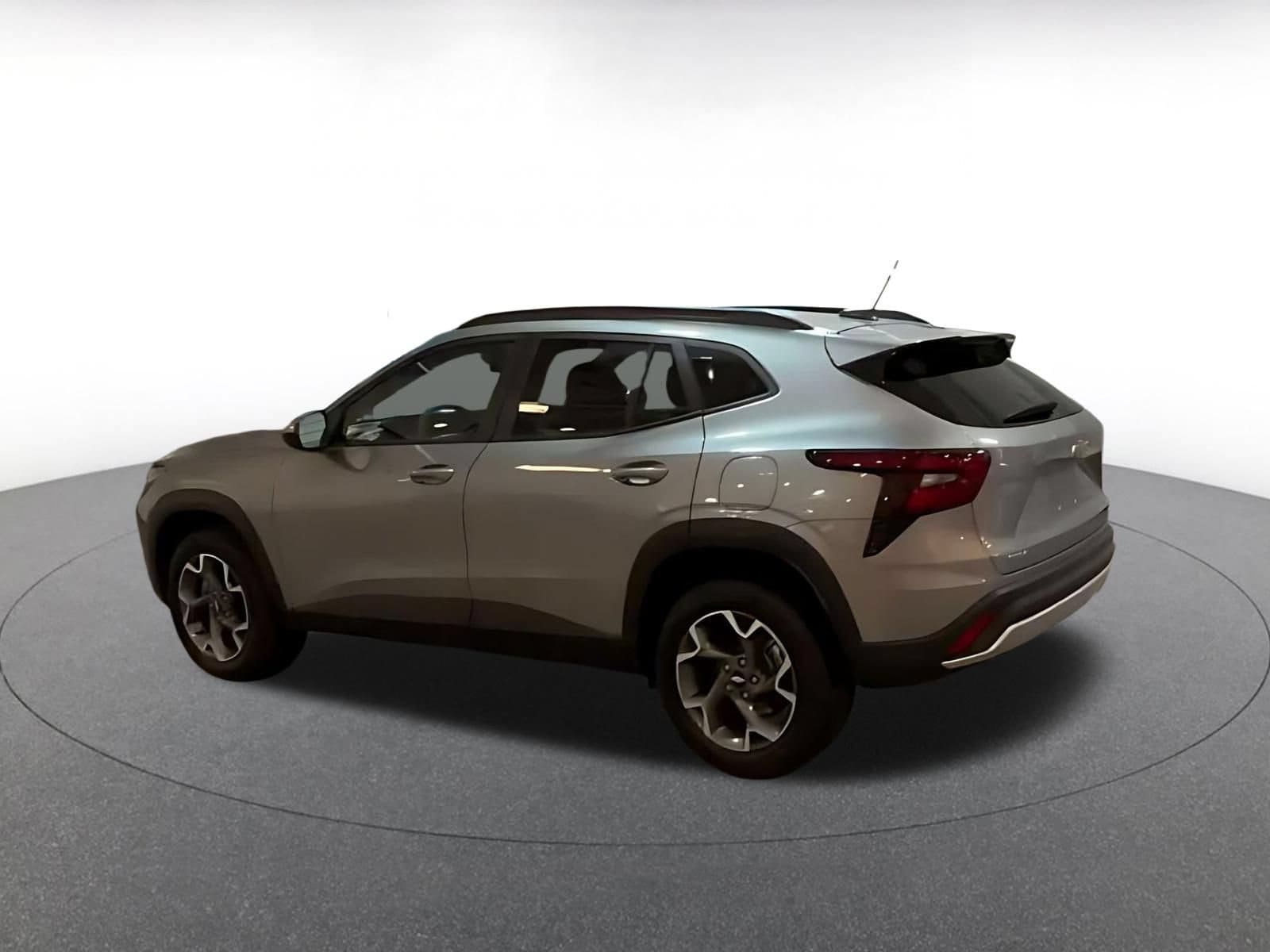 Thumbnail: 2025 Chevrolet Trax - 14