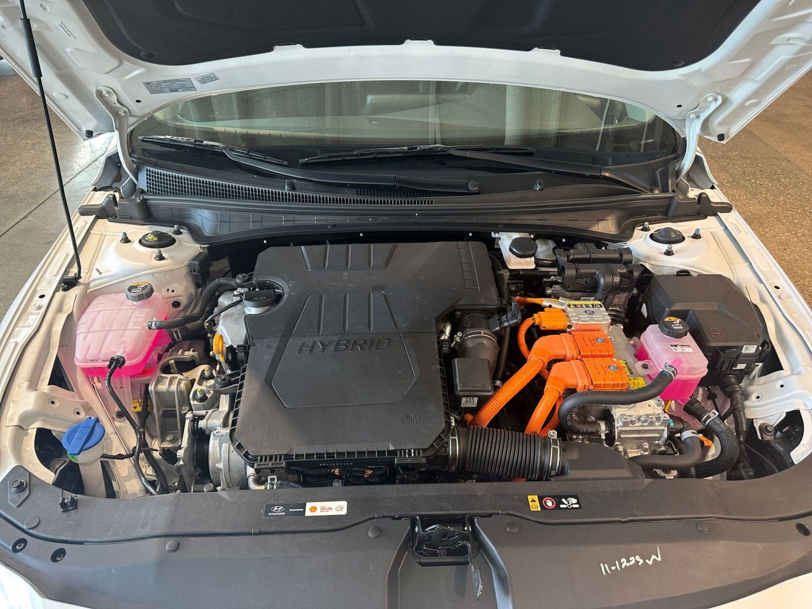 Thumbnail: 2025 Hyundai Elantra - 32