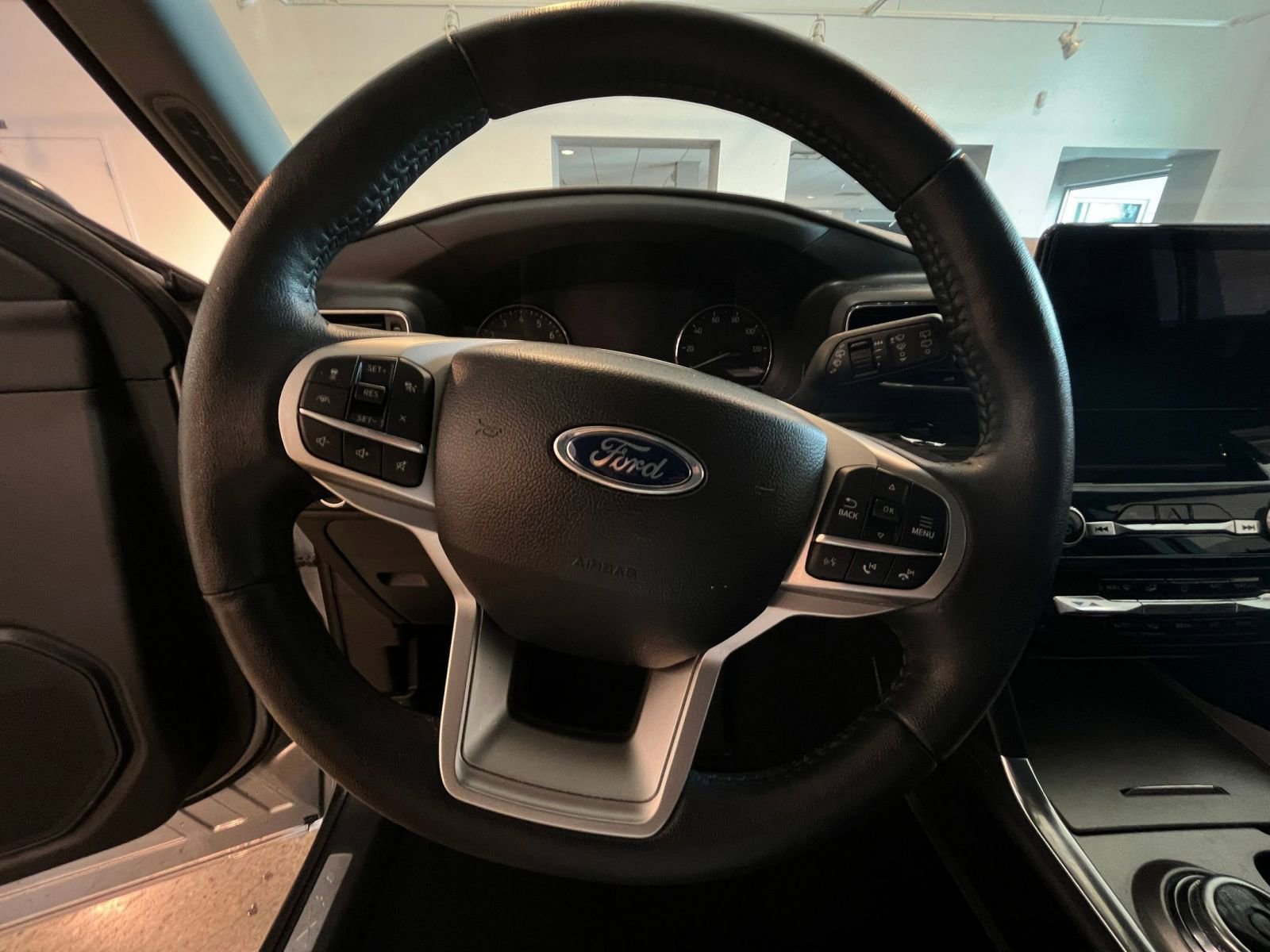 Thumbnail: 2024 Ford Explorer - 28