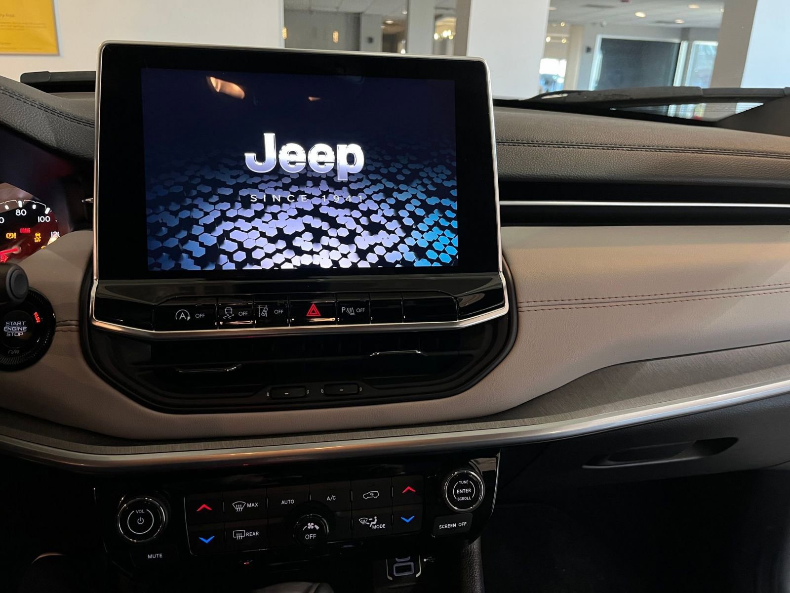 Thumbnail: 2025 Jeep Compass - 17