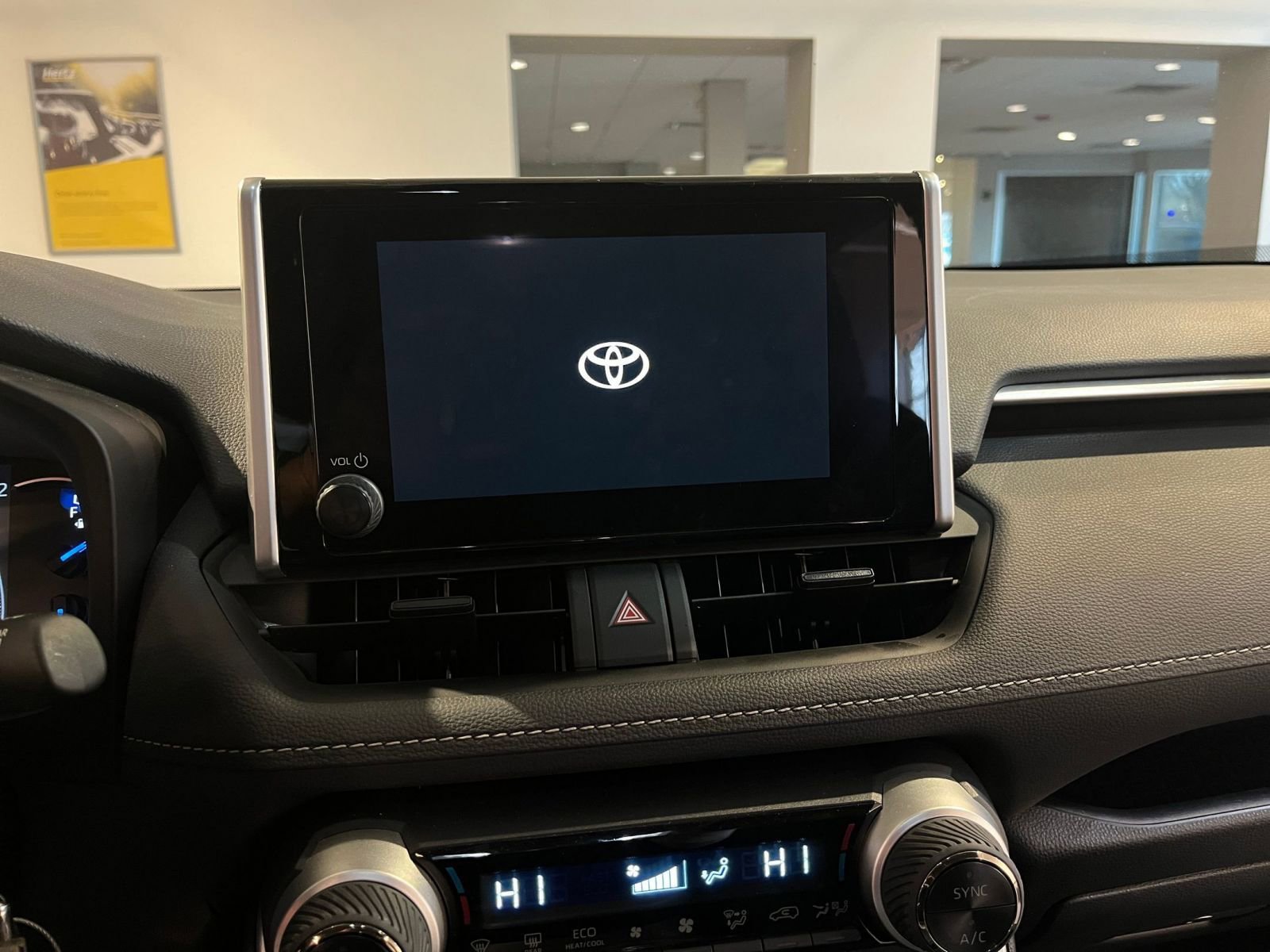 Thumbnail: 2025 Toyota RAV4 - 21