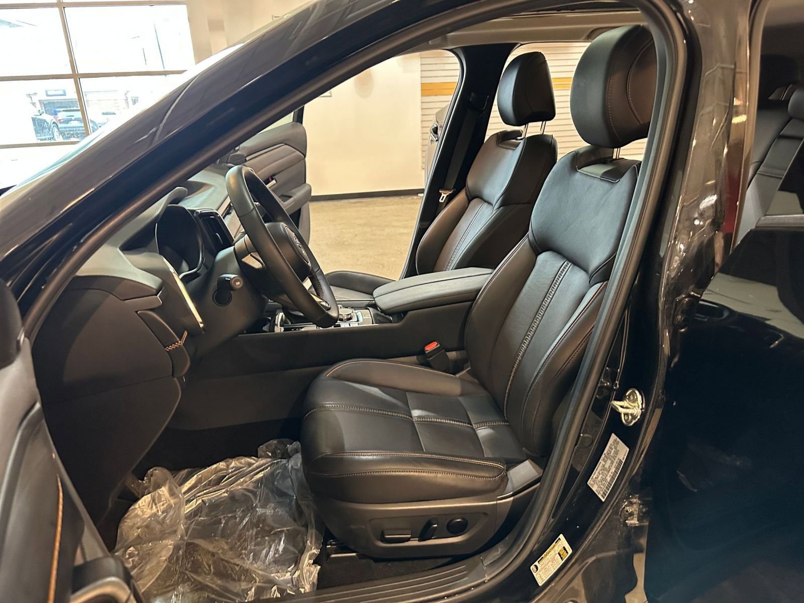 Thumbnail: 2025 Mazda CX-50 - 28