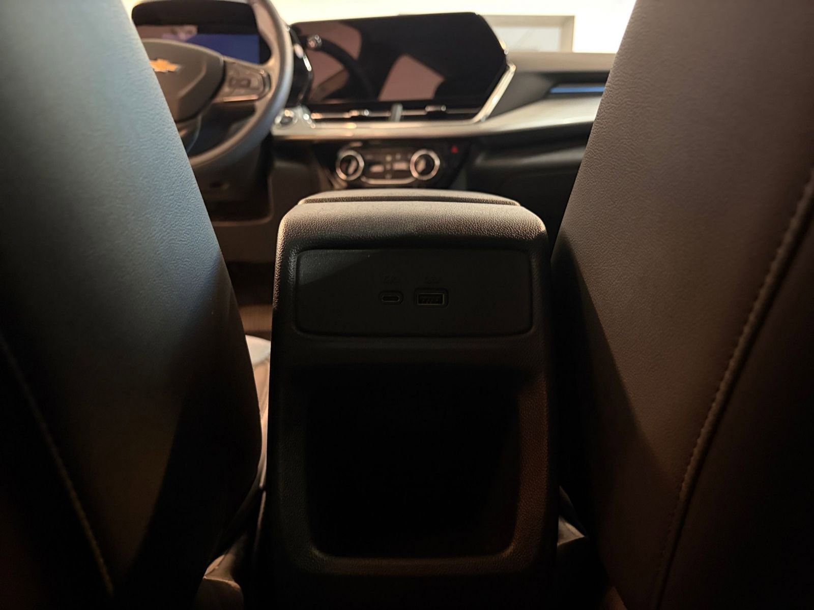 Thumbnail: 2025 Chevrolet Trax - 23