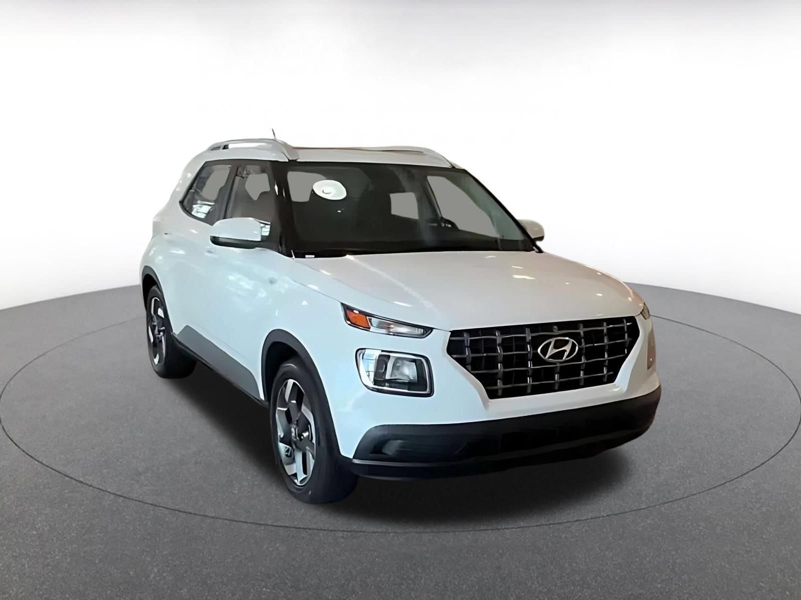 Thumbnail: 2026 Hyundai Venue - 3