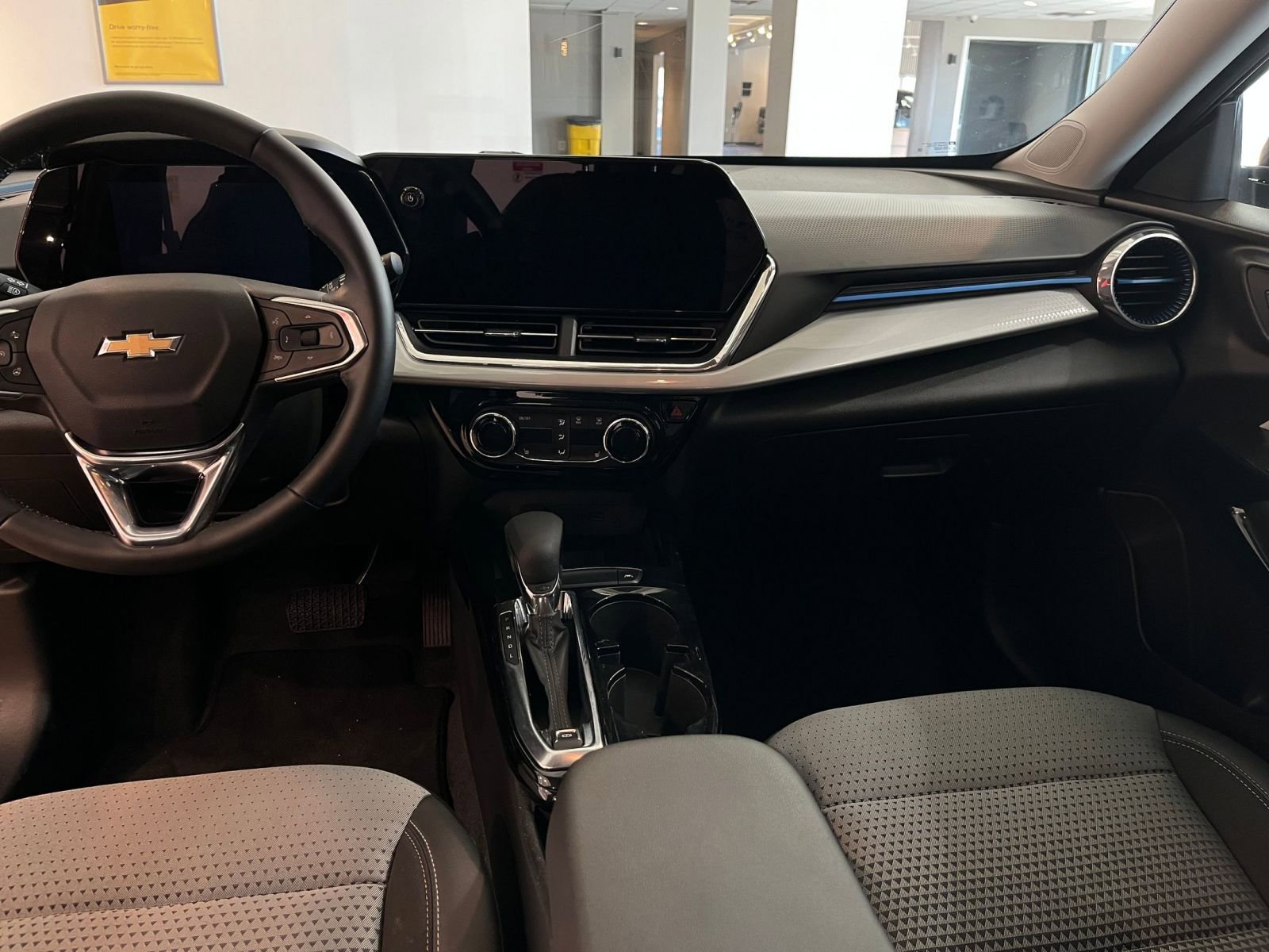 Thumbnail: 2025 Chevrolet Trax - 34