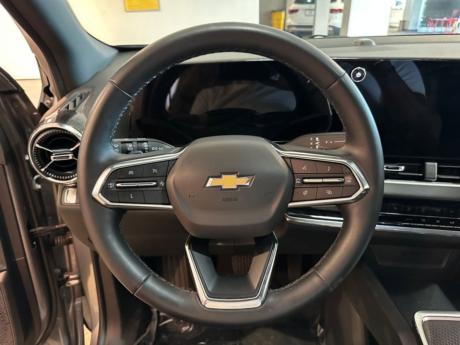 Thumbnail: 2025 Chevrolet Equinox - 28