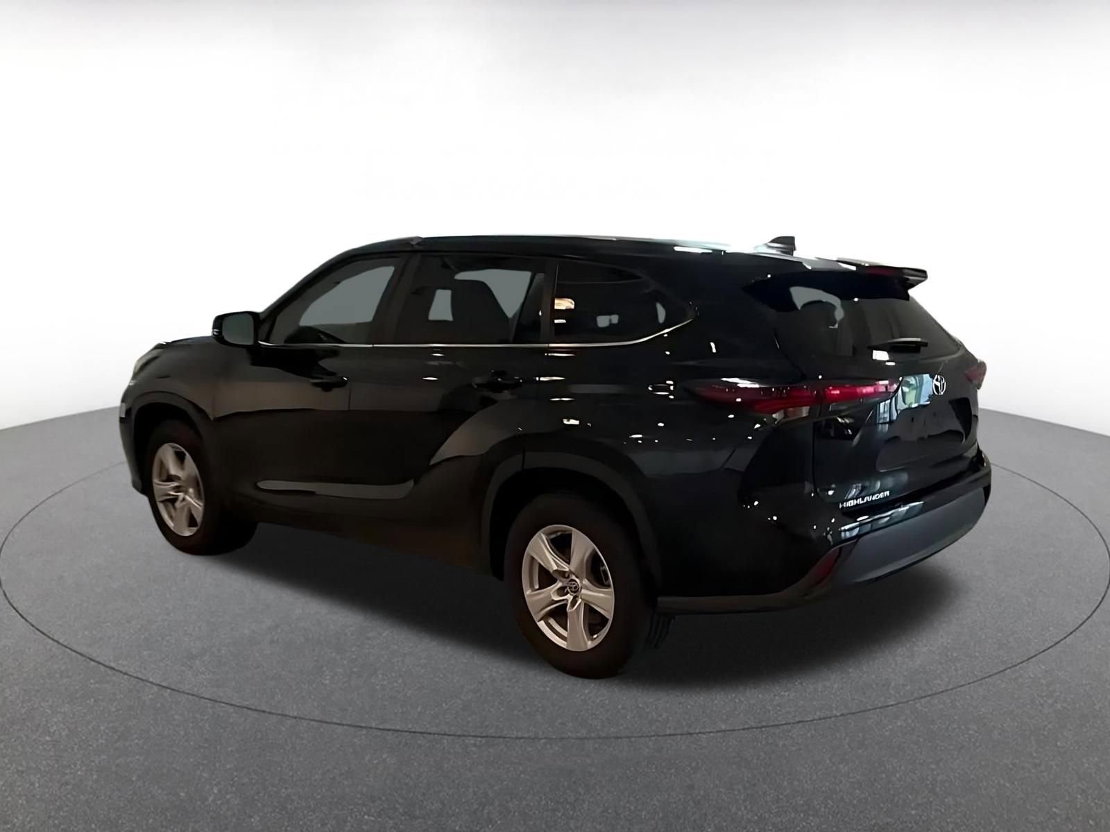 Thumbnail: 2025 Toyota Highlander - 9