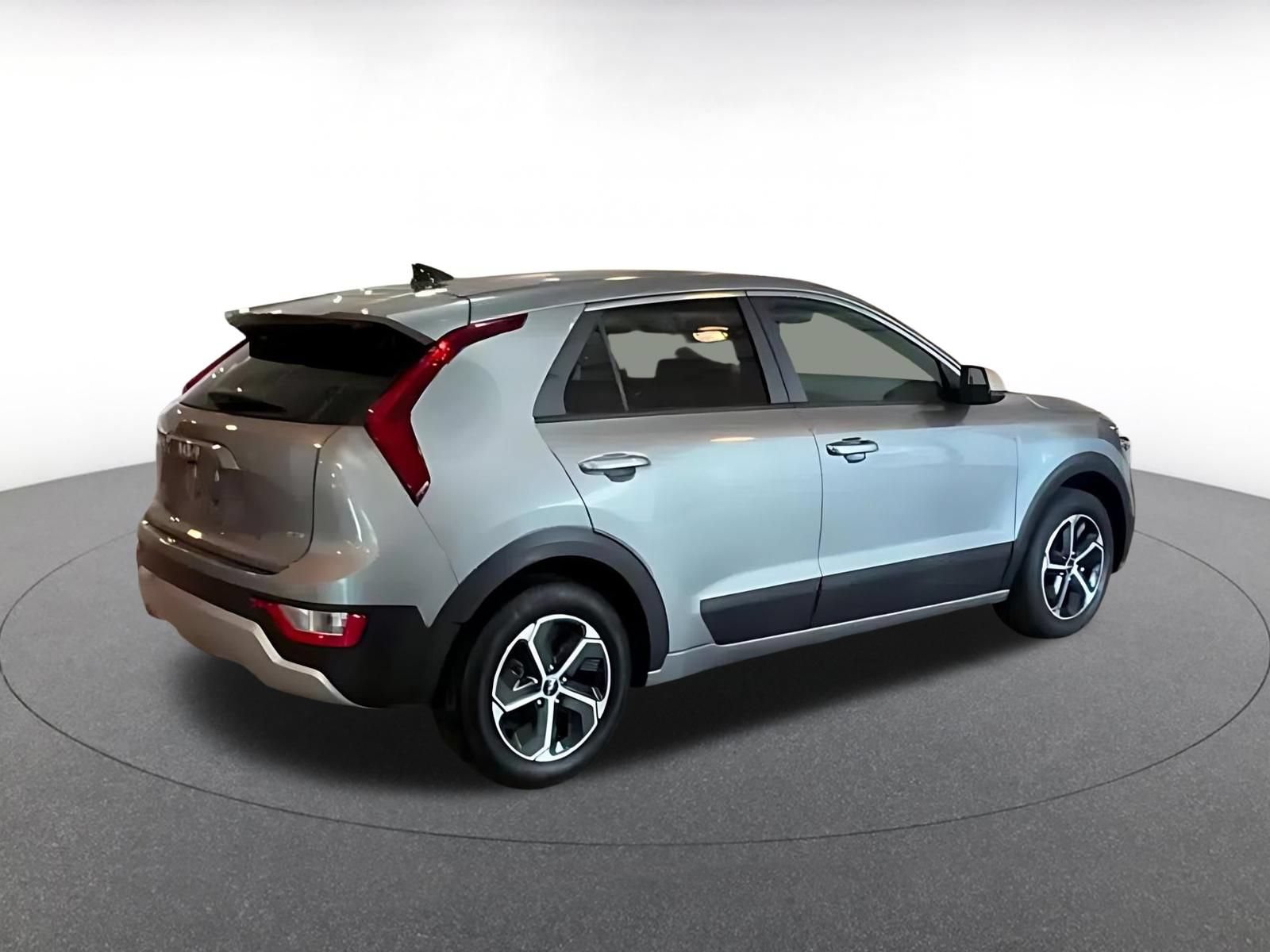 Thumbnail: 2026 Kia Niro - 11