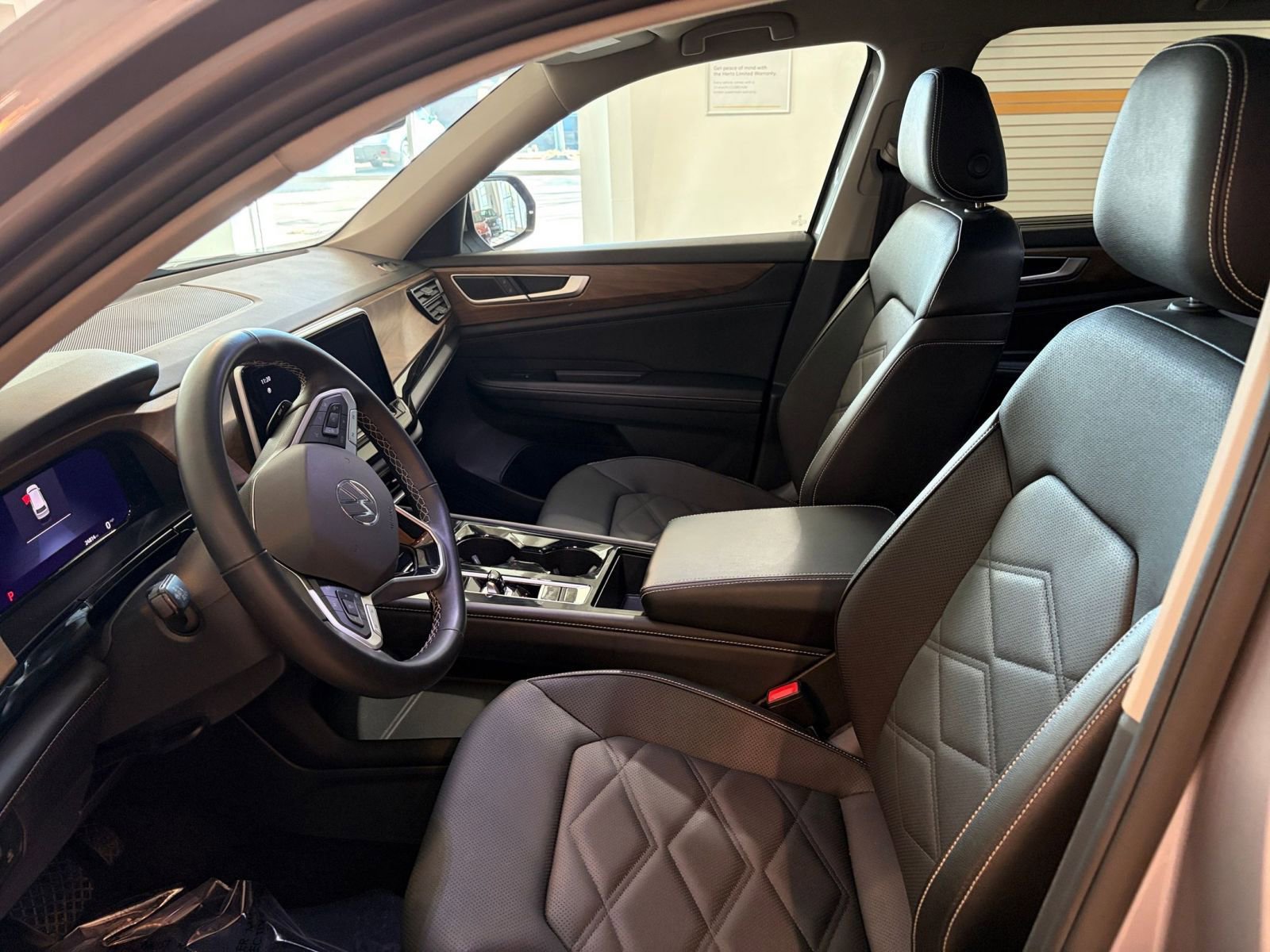 Thumbnail: 2025 Volkswagen Atlas - 27