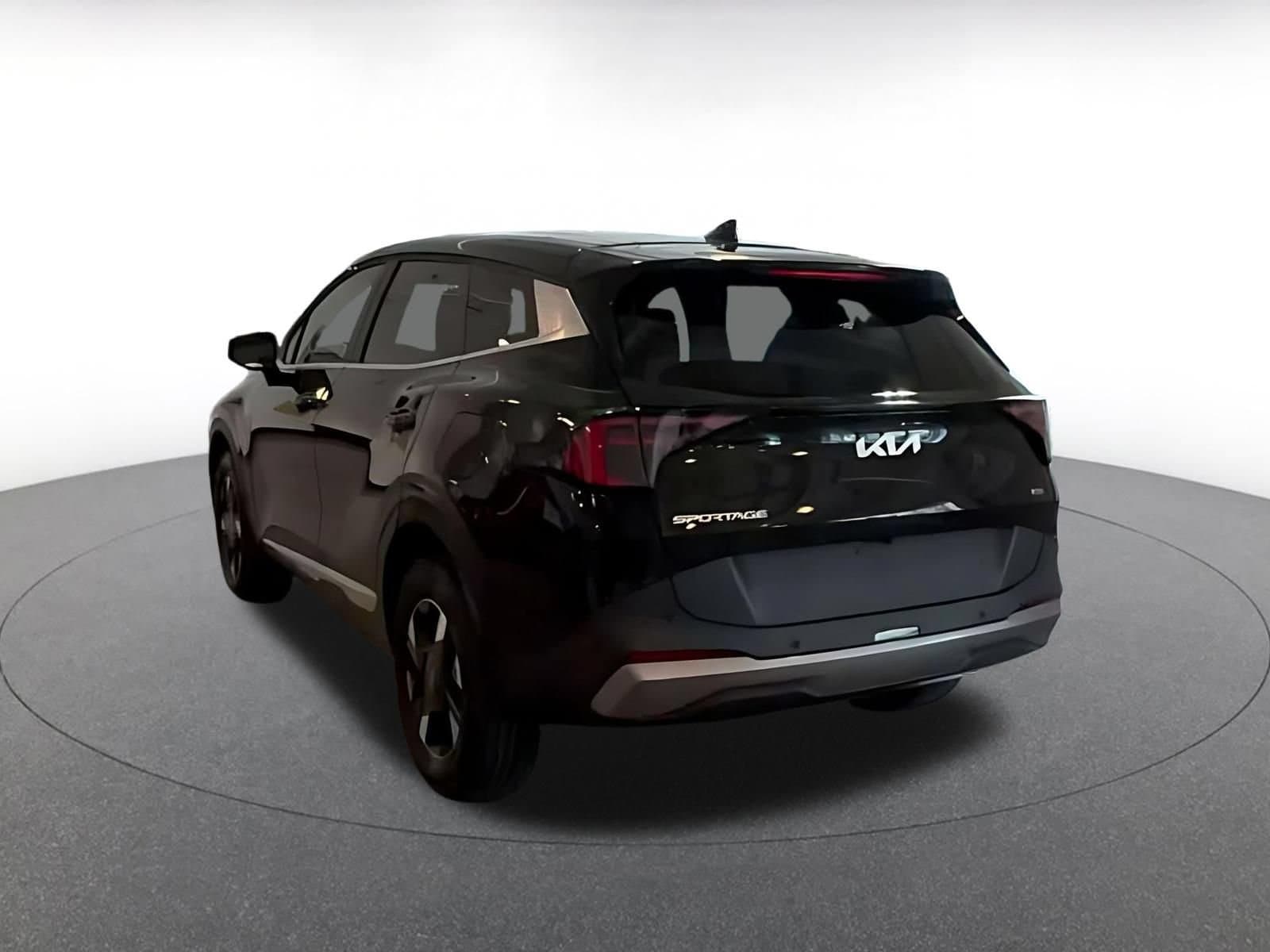 Thumbnail: 2026 Kia Sportage - 10