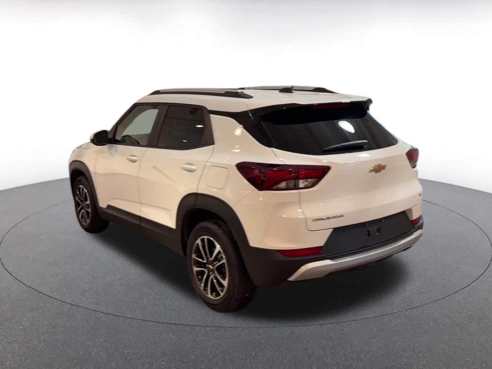 Thumbnail: 2025 Chevrolet TrailBlazer - 12