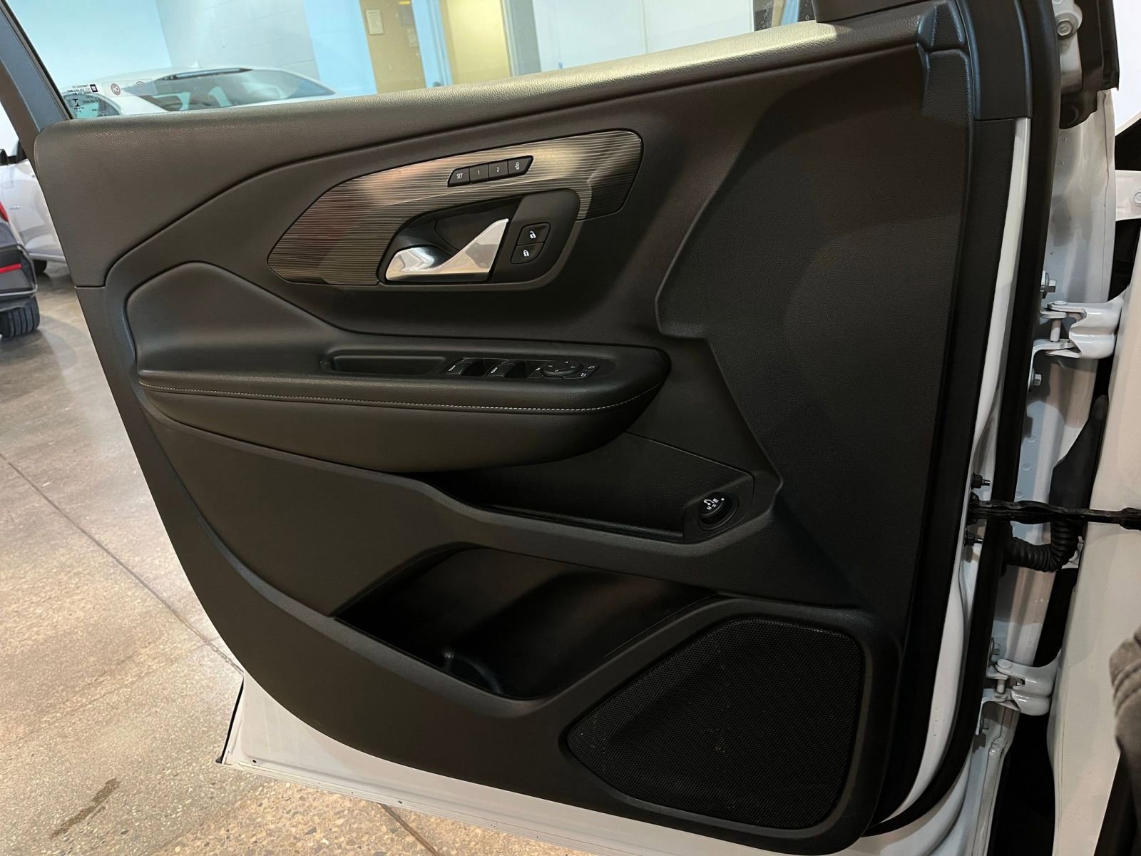 Thumbnail: 2023 GMC Terrain - 18