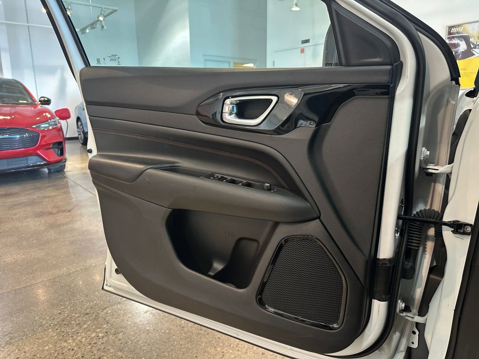 Thumbnail: 2025 Jeep Compass - 20