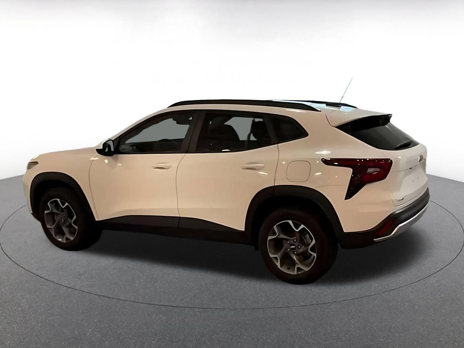 Thumbnail: 2025 Chevrolet Trax - 10