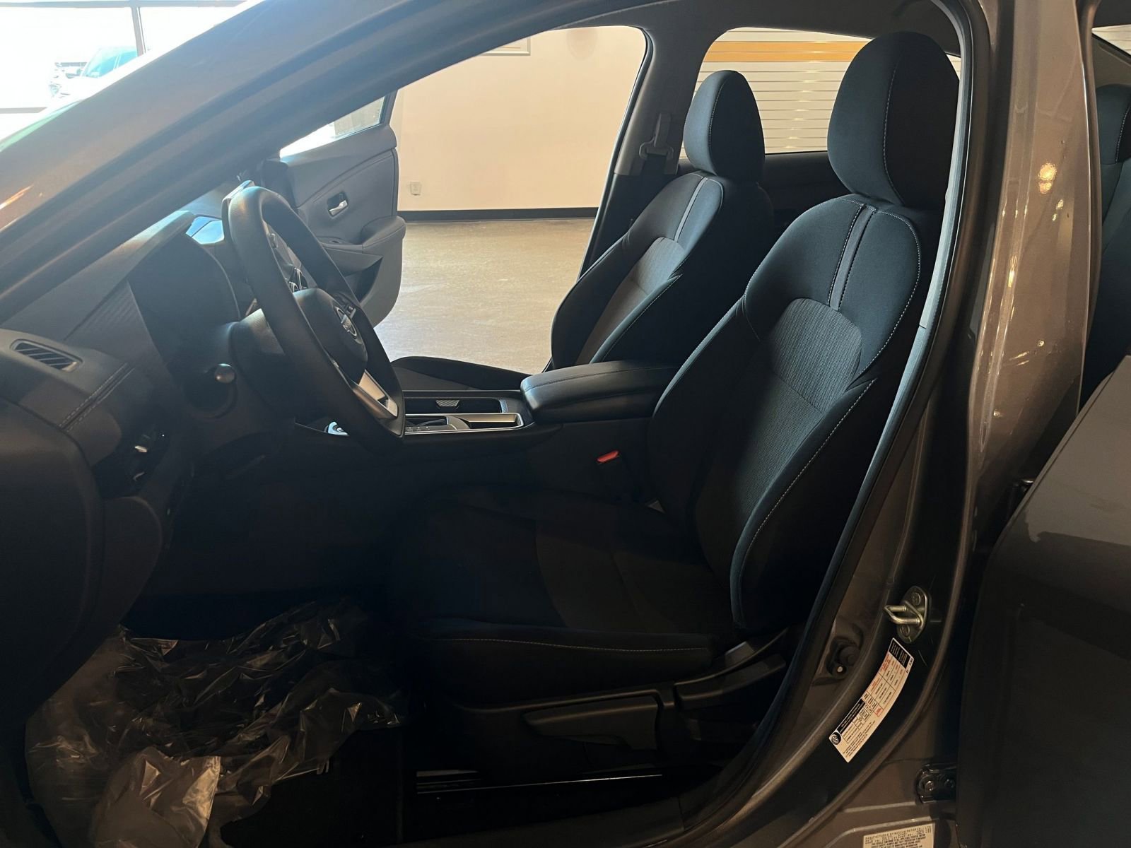 Thumbnail: 2025 Nissan Sentra - 25