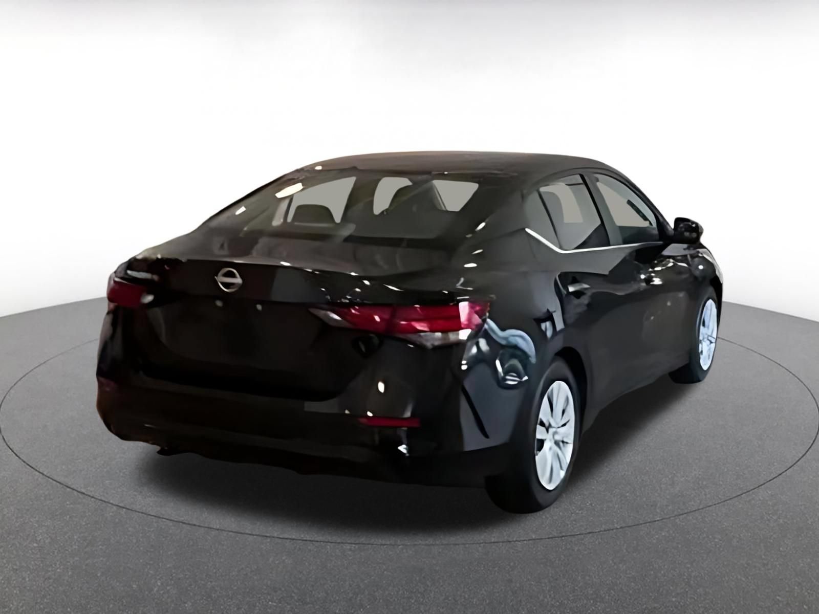 Thumbnail: 2025 Nissan Sentra - 10