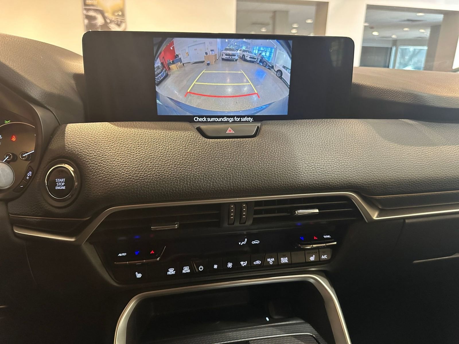 Thumbnail: 2025 Mazda CX-70 - 17