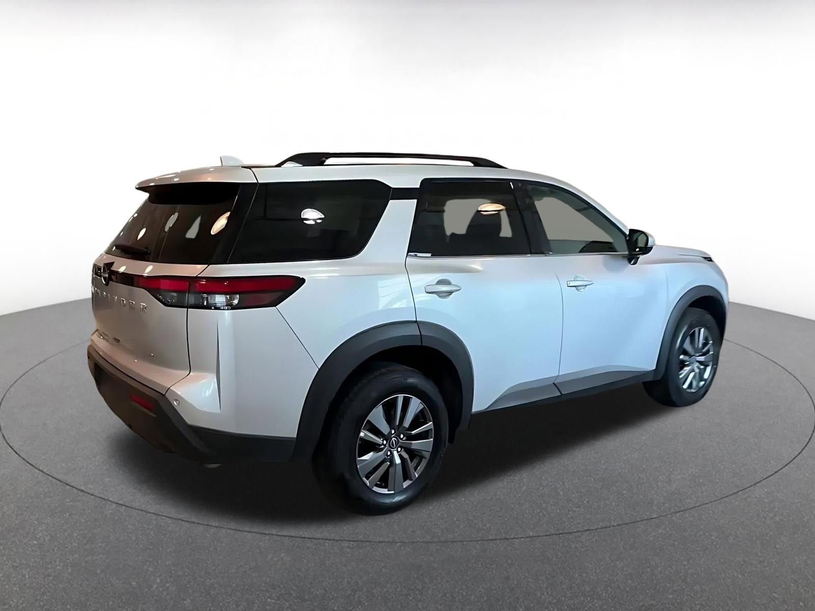 Thumbnail: 2025 Nissan Pathfinder - 15