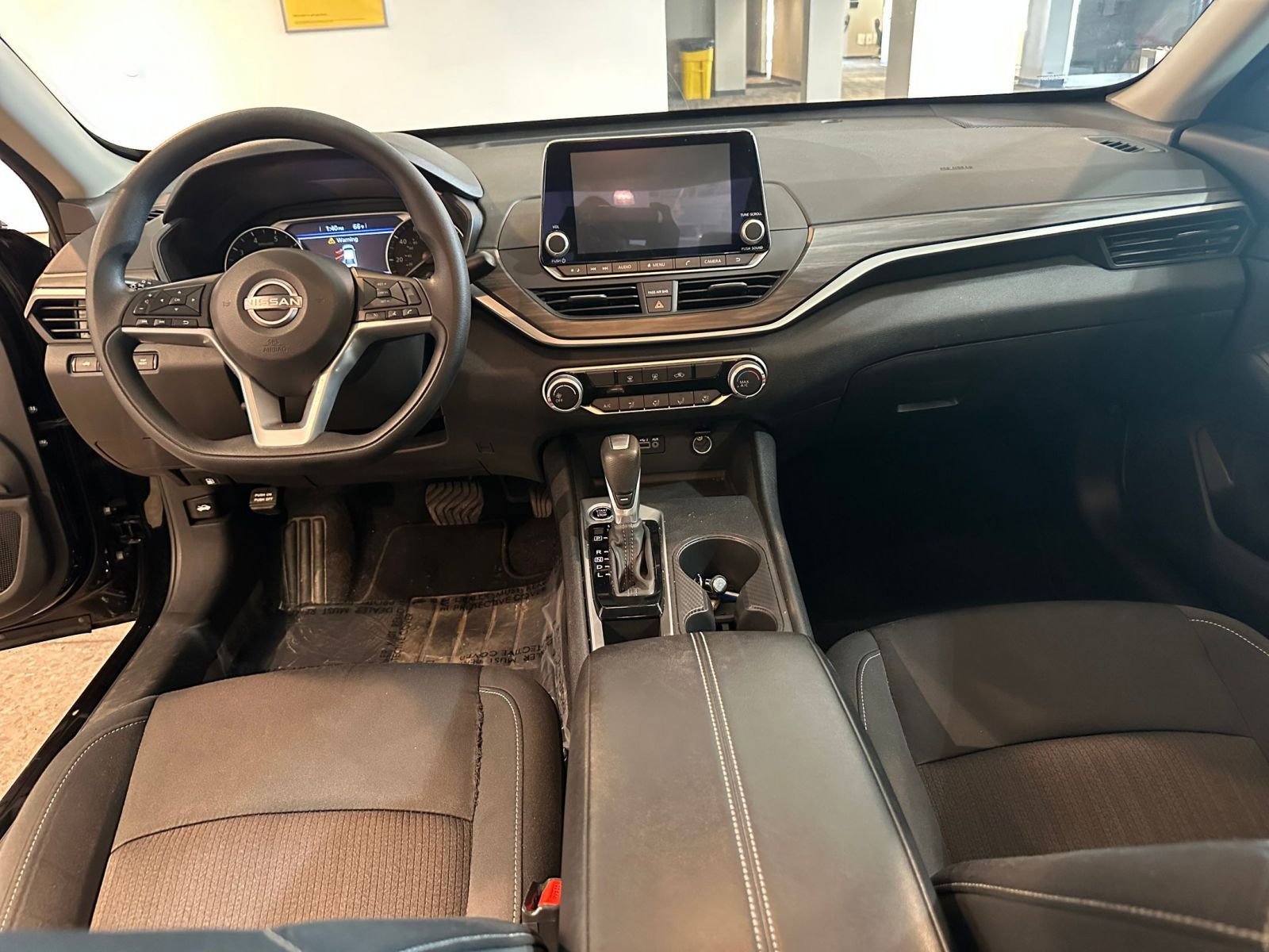 Thumbnail: 2025 Nissan Altima - 32