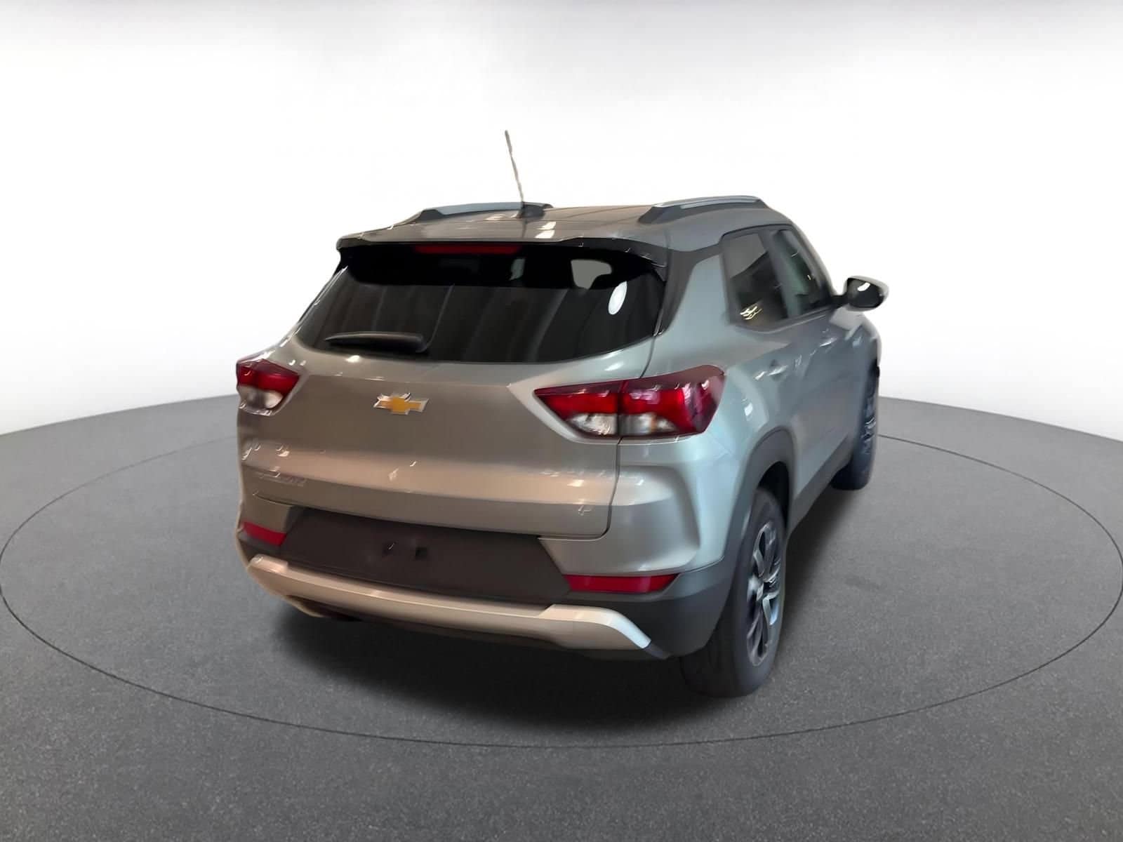 Thumbnail: 2025 Chevrolet TrailBlazer - 14