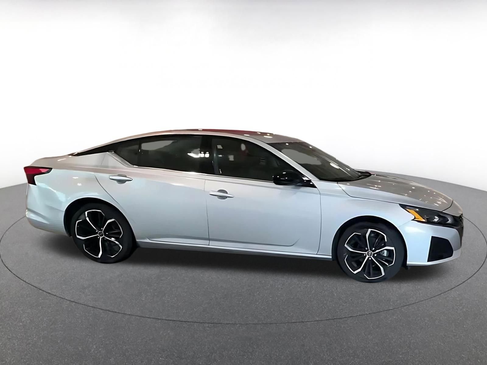 Thumbnail: 2025 Nissan Altima - 12