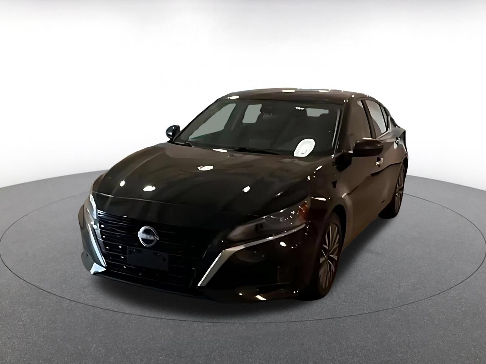 Thumbnail: 2025 Nissan Altima - 4