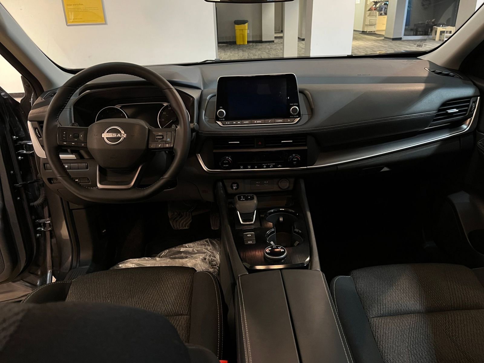 Thumbnail: 2025 Nissan Rogue - 34