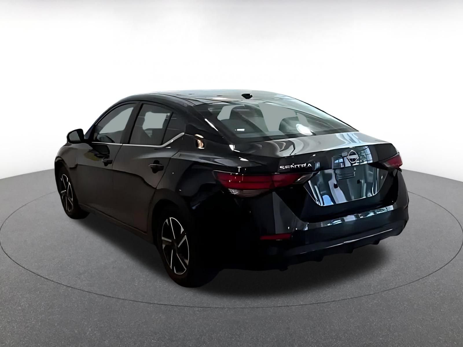 Thumbnail: 2025 Nissan Sentra - 9