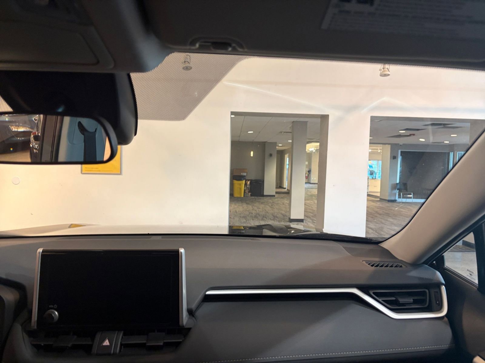 Thumbnail: 2025 Toyota RAV4 - 34