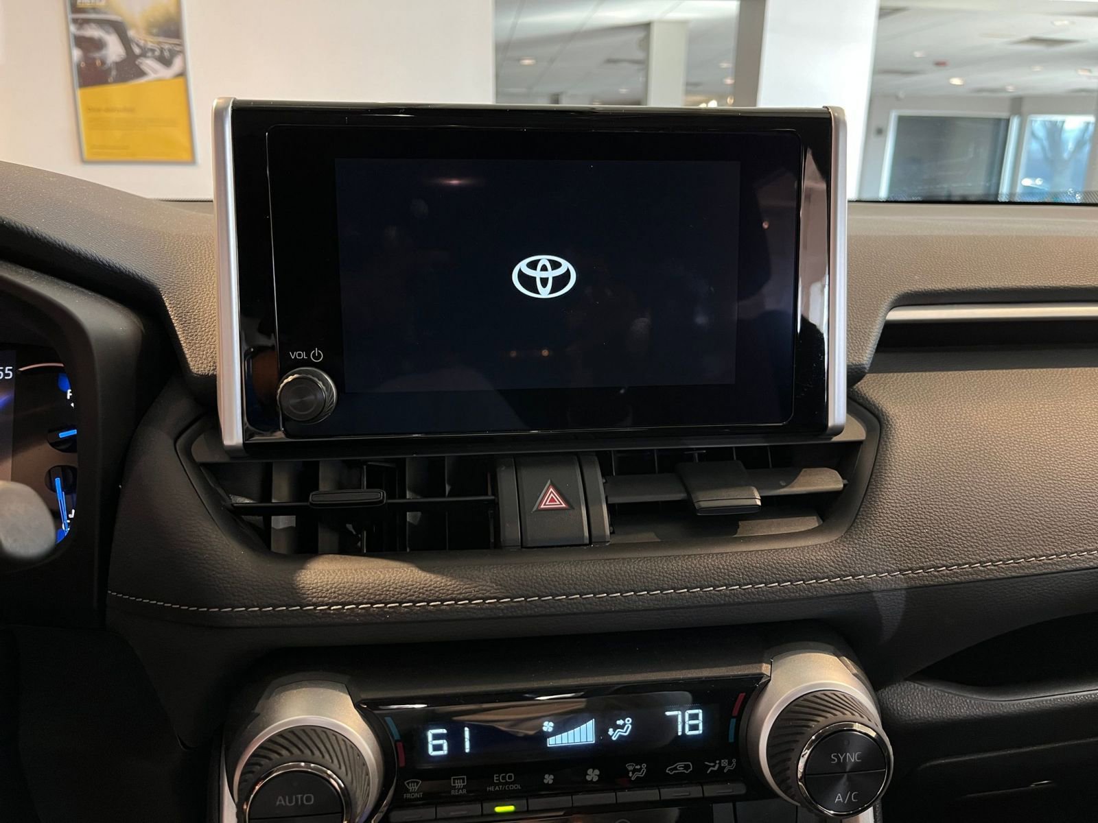 Thumbnail: 2025 Toyota RAV4 - 20