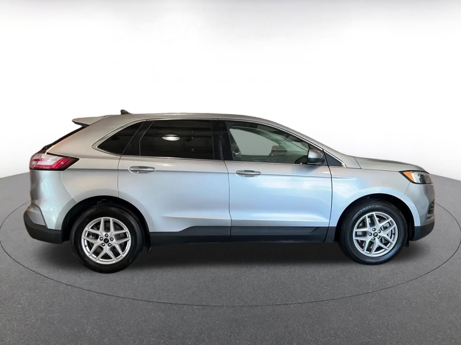 Thumbnail: 2023 Ford Edge - 16