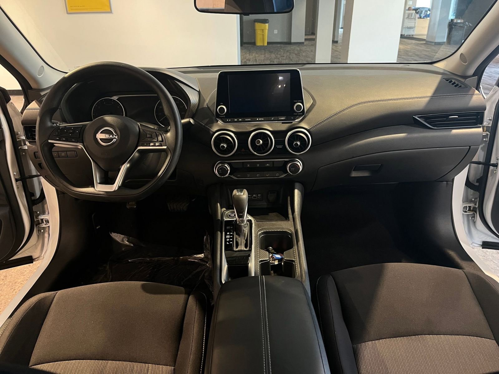 Thumbnail: 2025 Nissan Sentra - 32