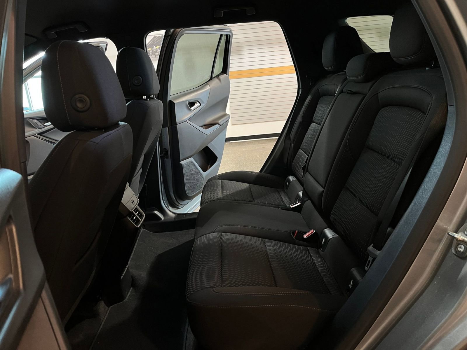 Thumbnail: 2025 Chevrolet Equinox - 25