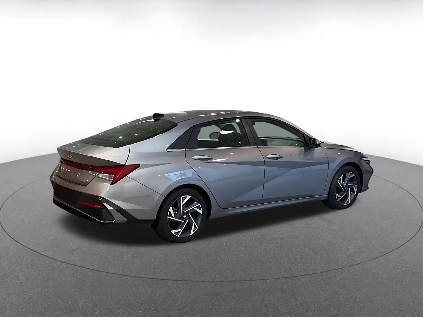 Thumbnail: 2025 Hyundai Elantra - 15