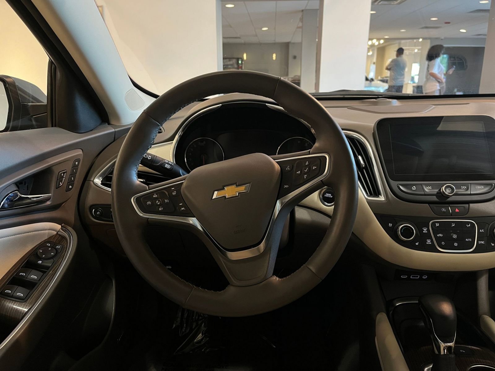 Thumbnail: 2024 Chevrolet Malibu - 28