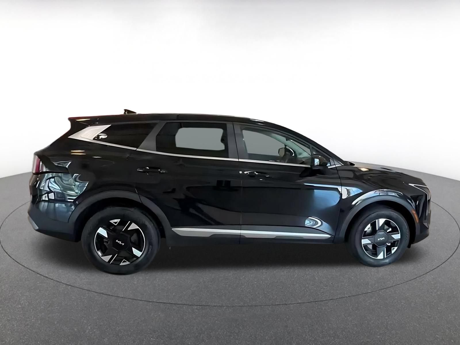 Thumbnail: 2026 Kia Sportage - 14