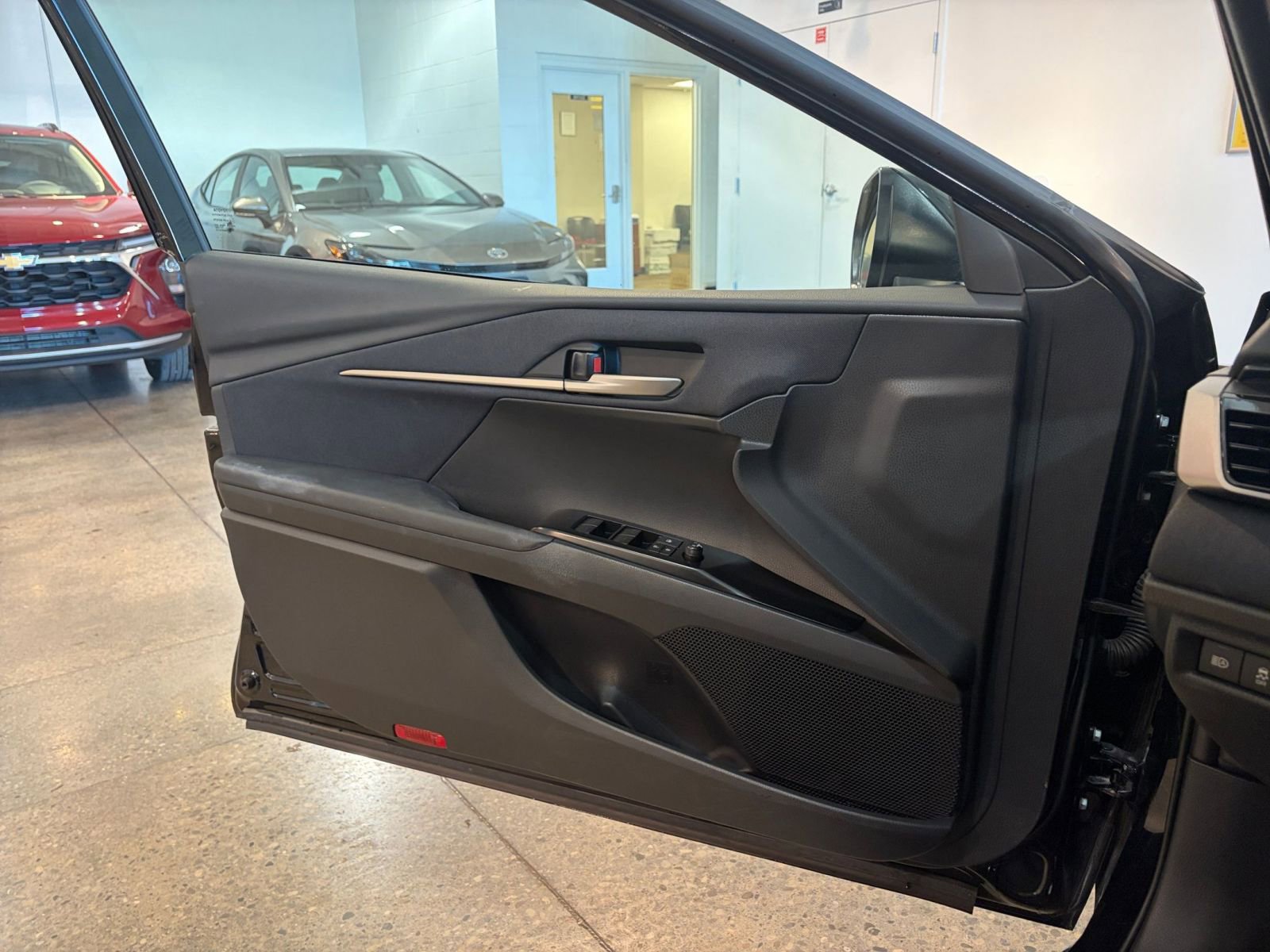 Thumbnail: 2025 Toyota Camry - 20