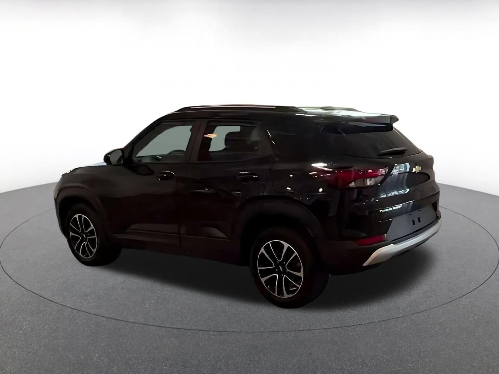 Thumbnail: 2025 Chevrolet TrailBlazer - 9